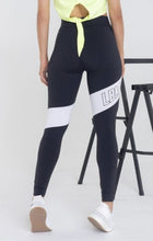 Cargar imagen en el visor de la galería, LEGGING ICON